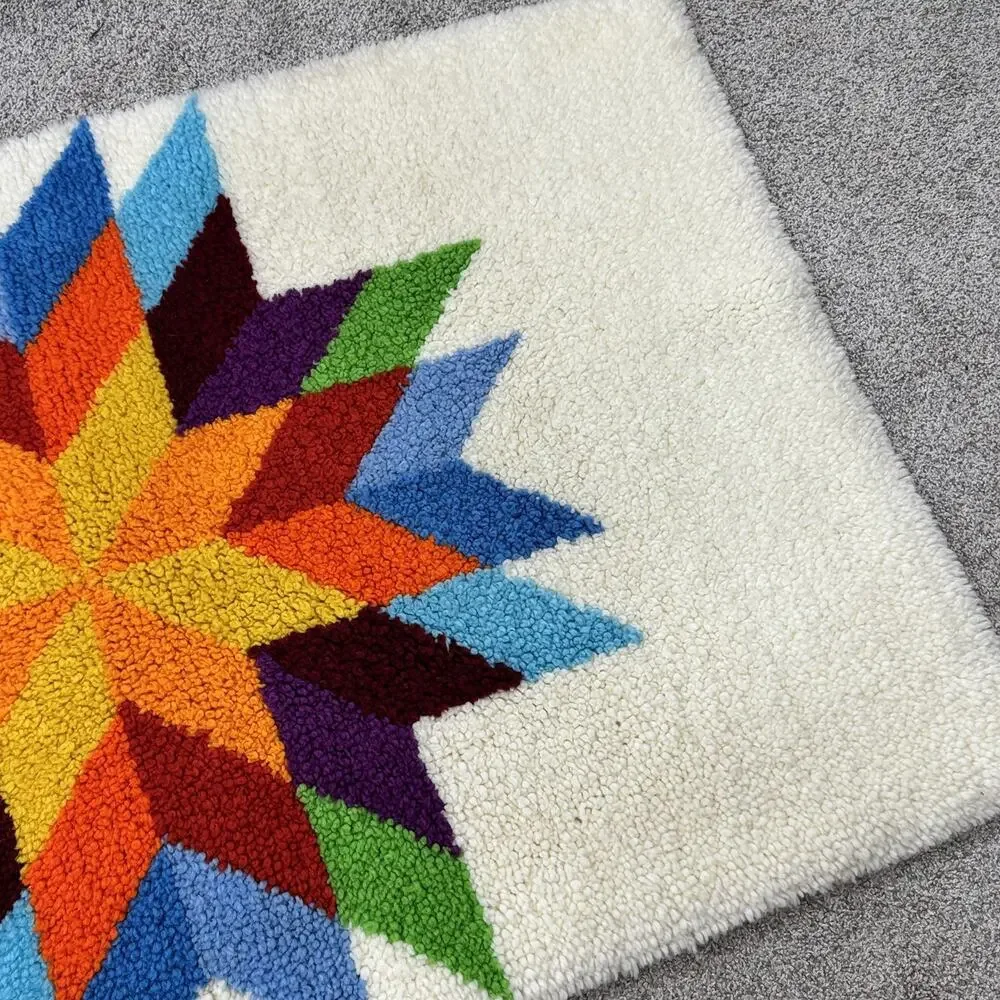 Vintage Latch Hook Accent Rug Quilt Star Pattern Colorful Geometric 17.5